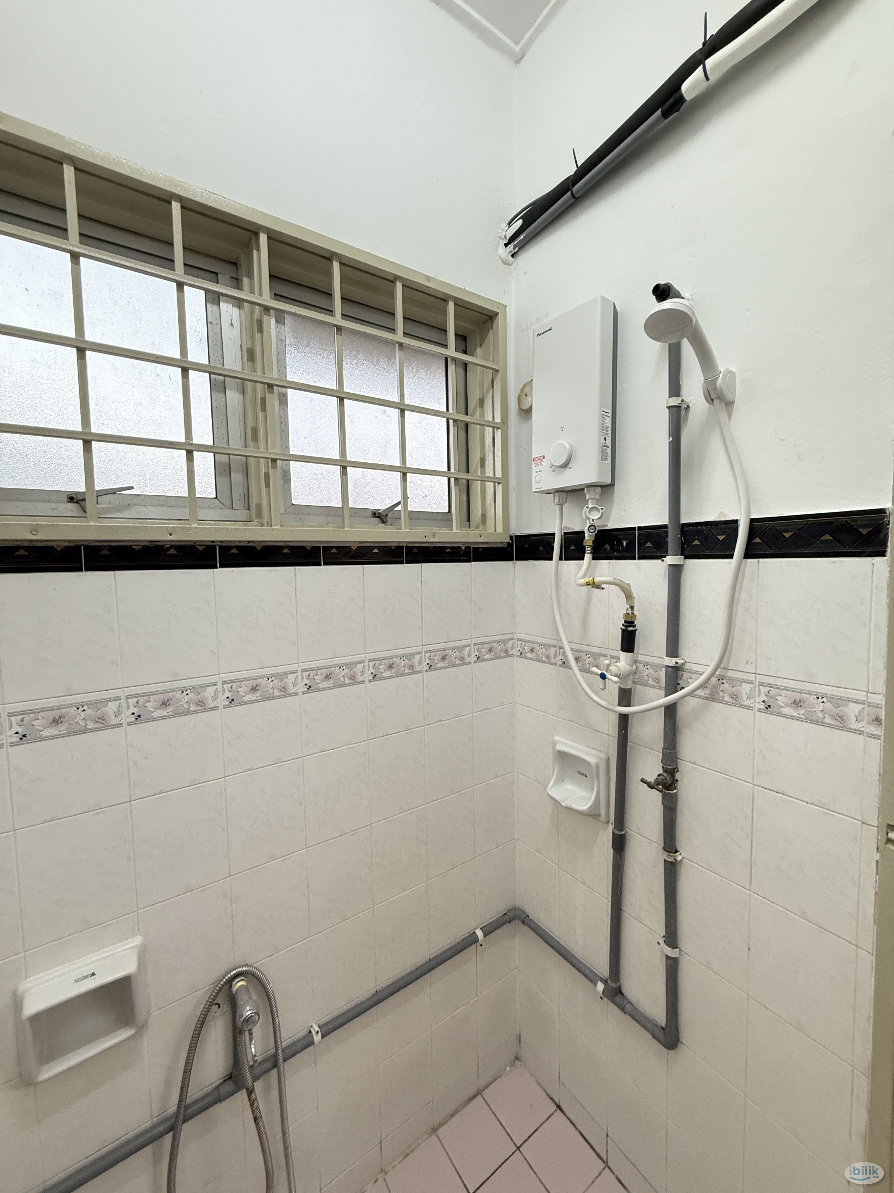 Master Room at Taman Wawasan, Pusat Bandar Puchong - Image 3