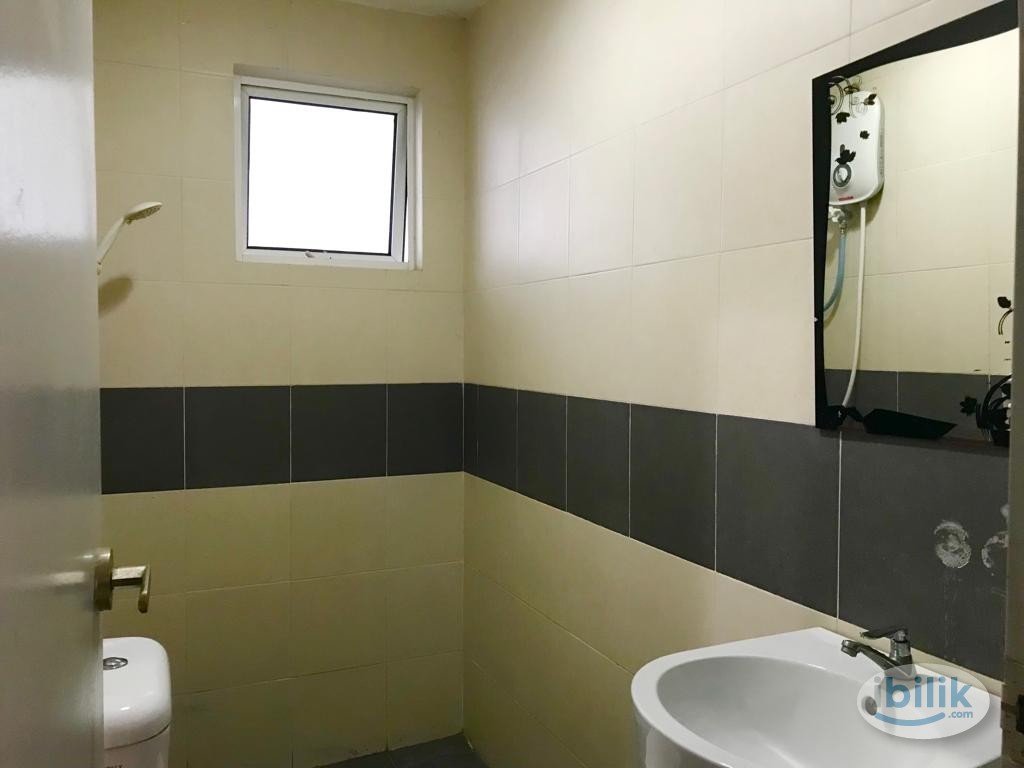 1 min Walk To LRT Station Single Room at Seri Puteri, Bandar Sri Permaisuri - Image 5