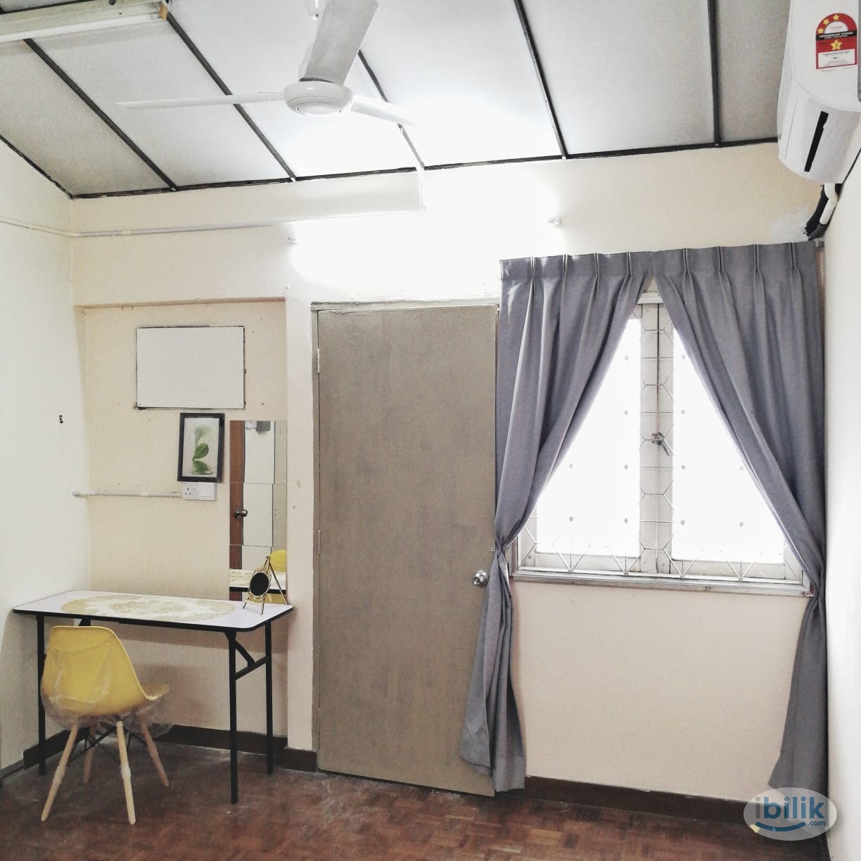4 MINS WALK TO LRT TAMAN BAHAGIA/ COMFY & ZEN/ SAFE AREA/ CONVENIENCE / SPACIOUS Middle Room at SS2, Petaling Jaya - Image 5