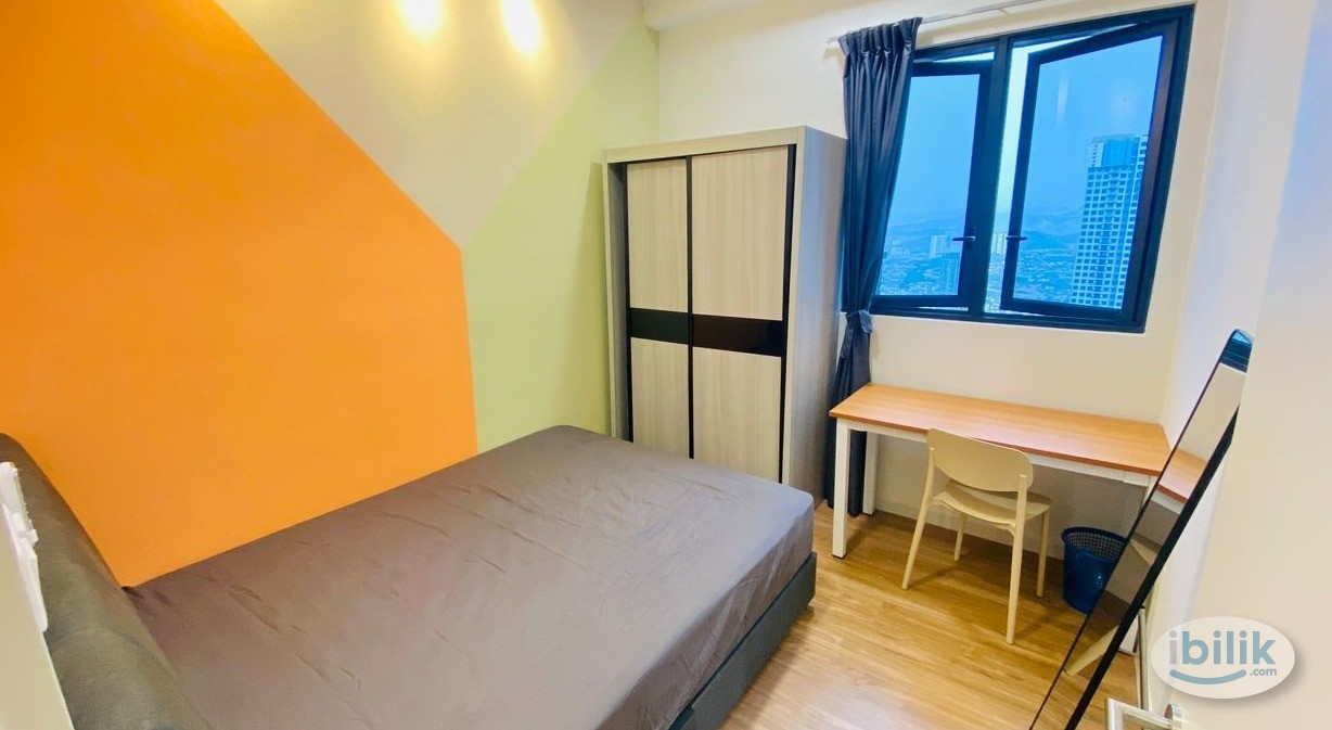 Middle Room at Sunway Avila Residences, Taman Sri Rampai - Image 1