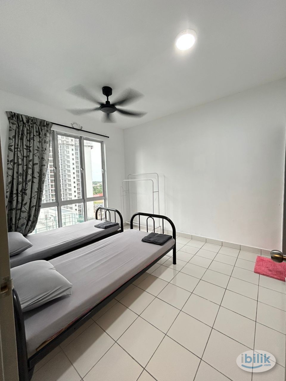 Master Bedroom at Melaka Seri Serindit Residensi - Image 4