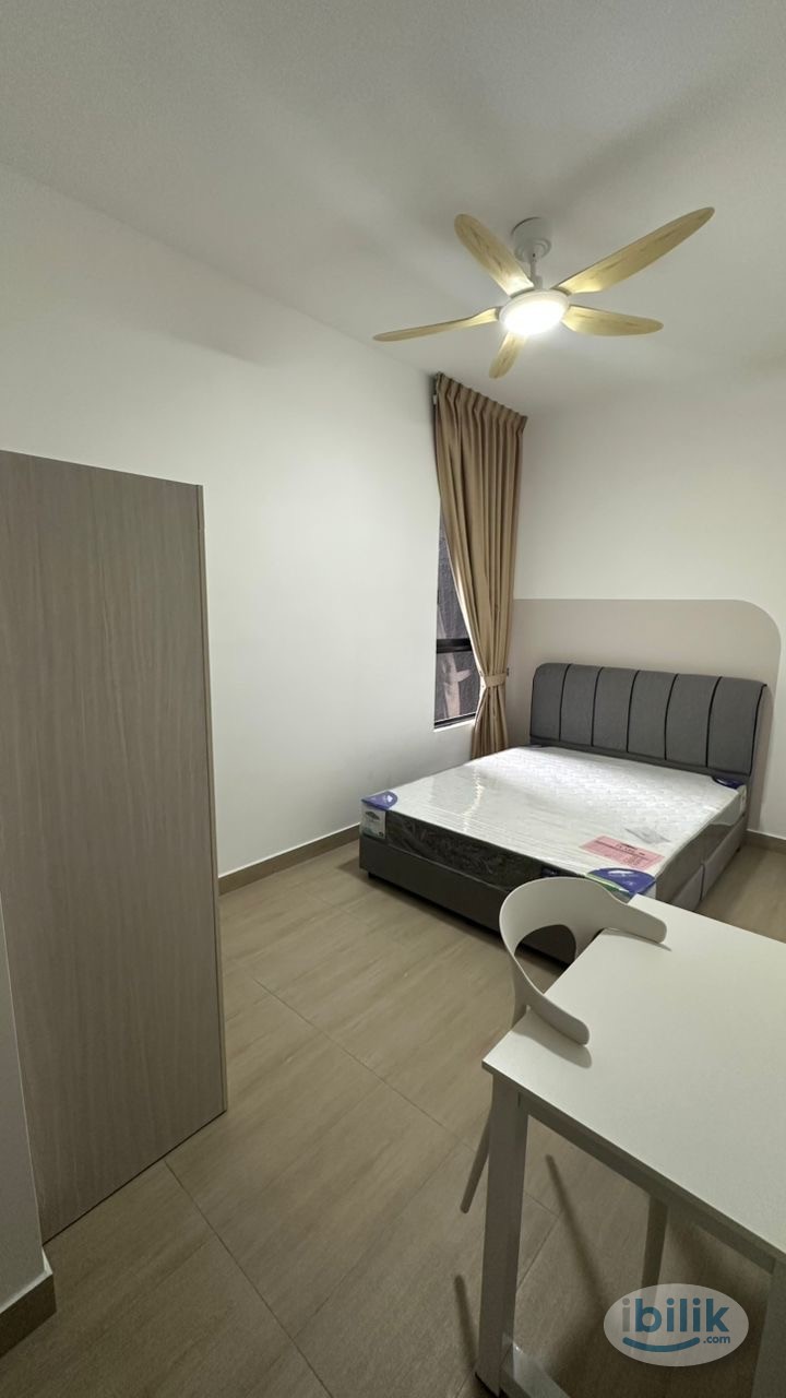 Middle Room at Kajang, Selangor - Image 4