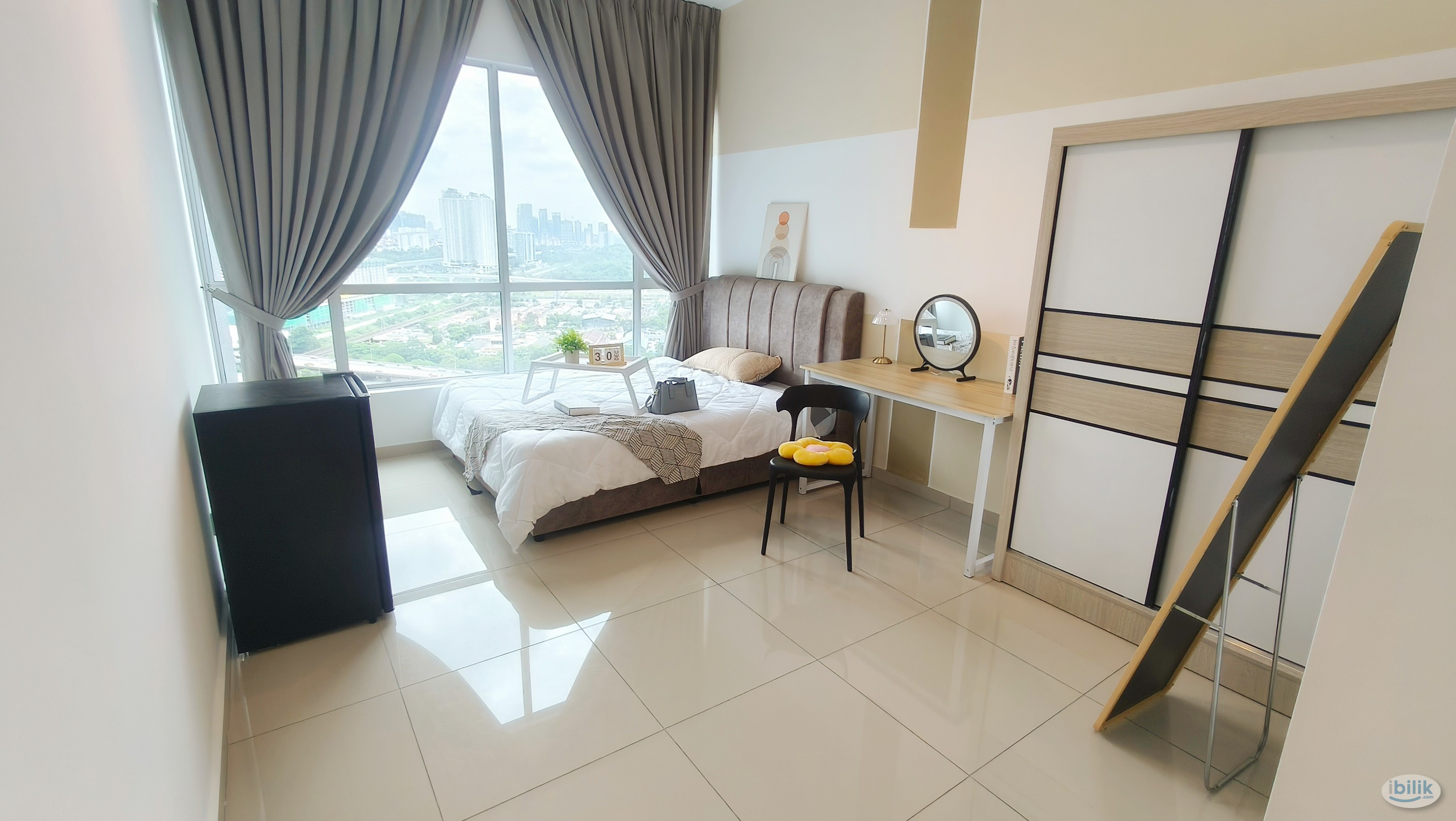 Studio @ Pixel City [1 min walk to Salak Selatan LRT] - Image 4