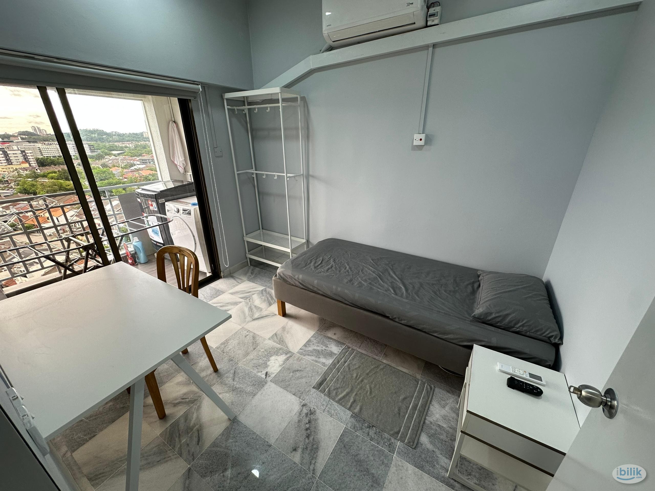 FREE WIFI+WATER+ELECTRIC, BALCONY Room at Palmville, Bandar Sunway - Image 1