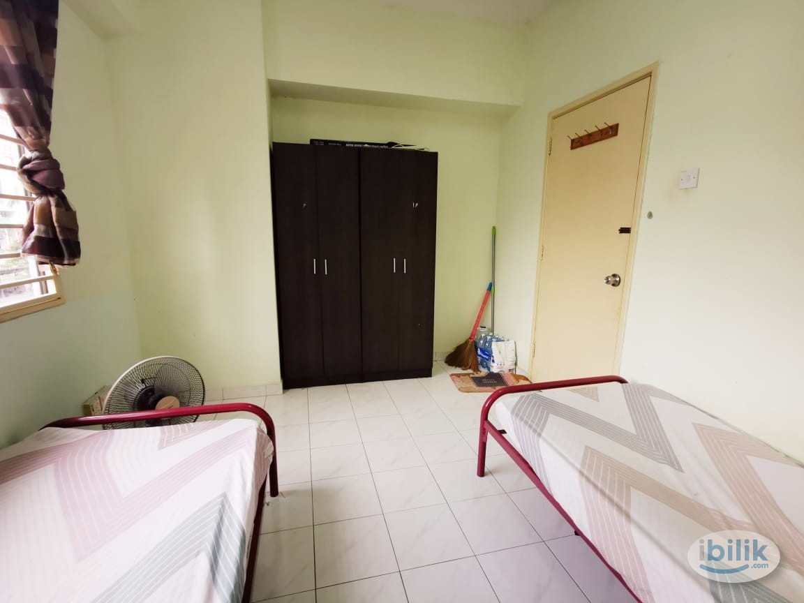 Middle room for rent - Image 5