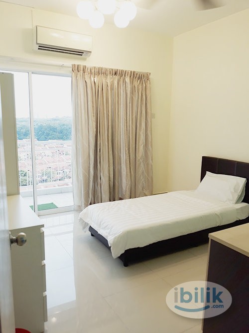 Walking distance to MRT and Thomson & Sunway Medical Centre and Tropicana Gardens Single Room at Kota Damansara, Petalin - Image 2
