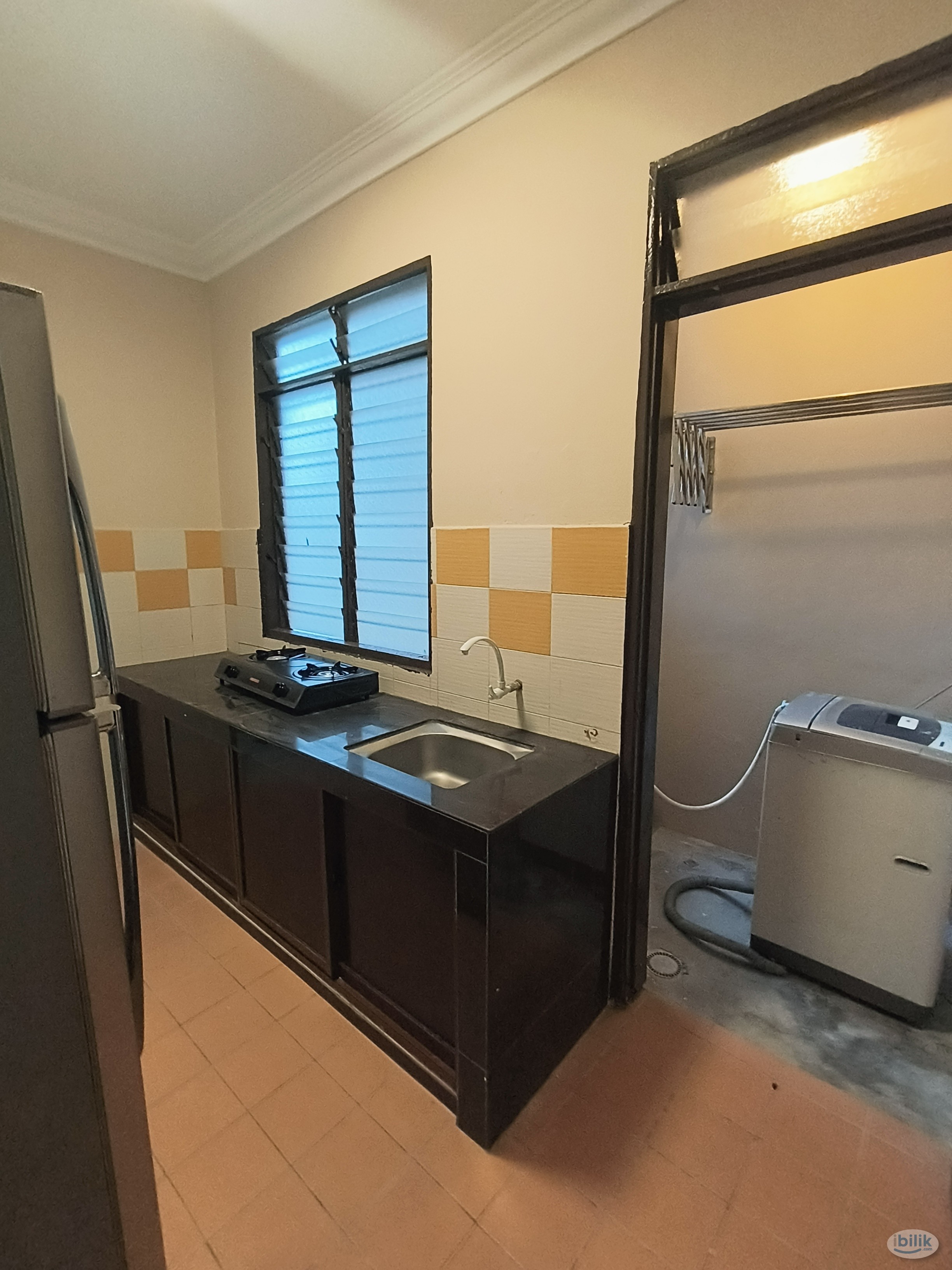 Fully Furnished Room - Image 3