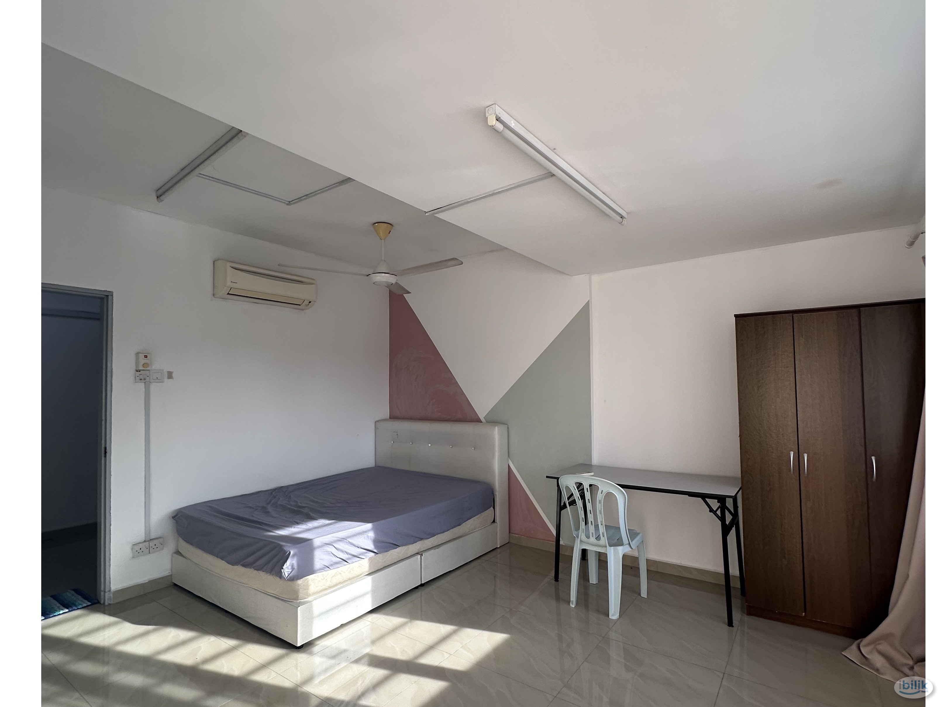 Middle Room at Sea Park, Petaling Jaya - Image 4