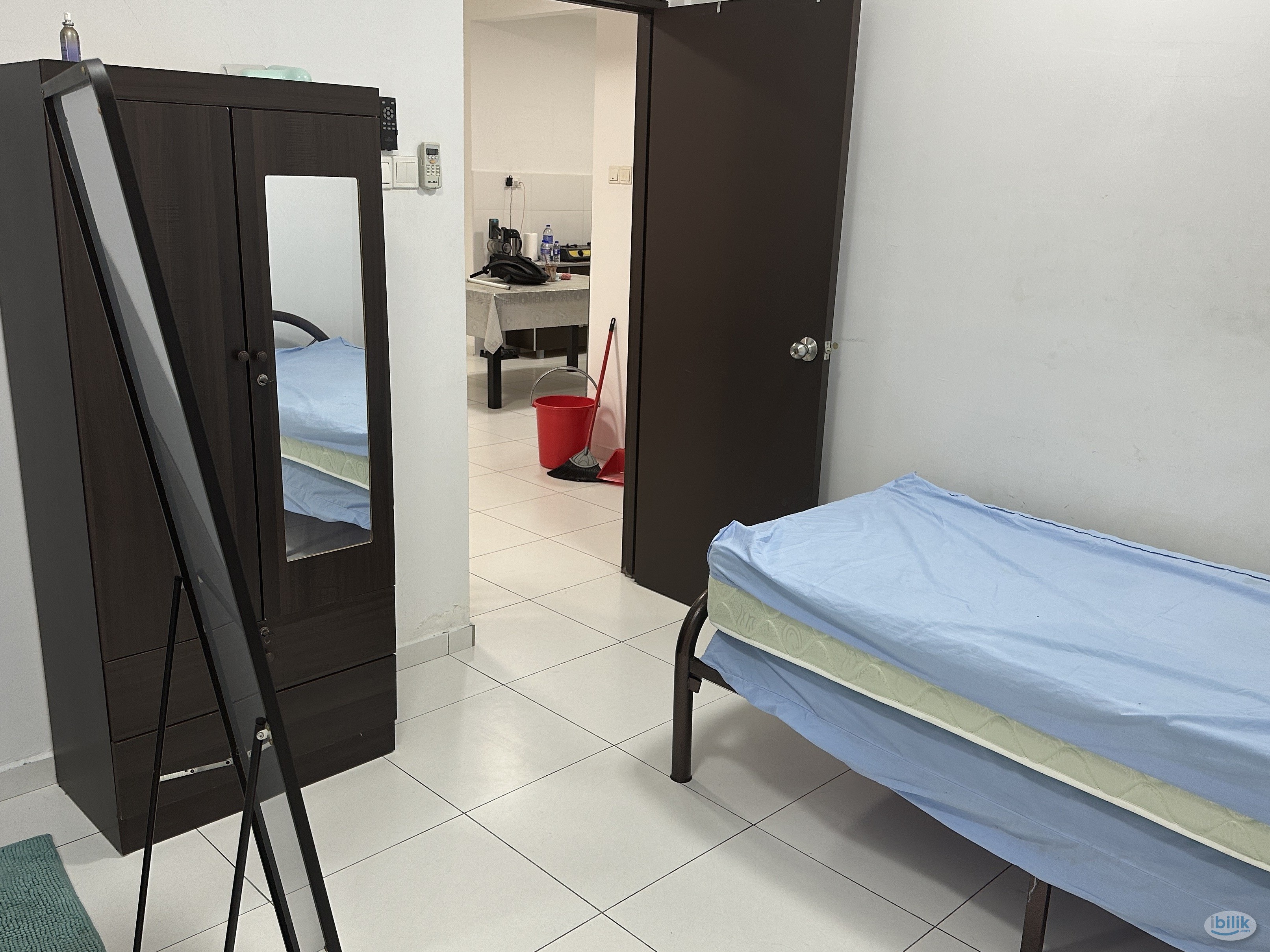 Master Room at The Heights Residence @ Taman Muzaffar Heights, Ayer Keroh - Image 1