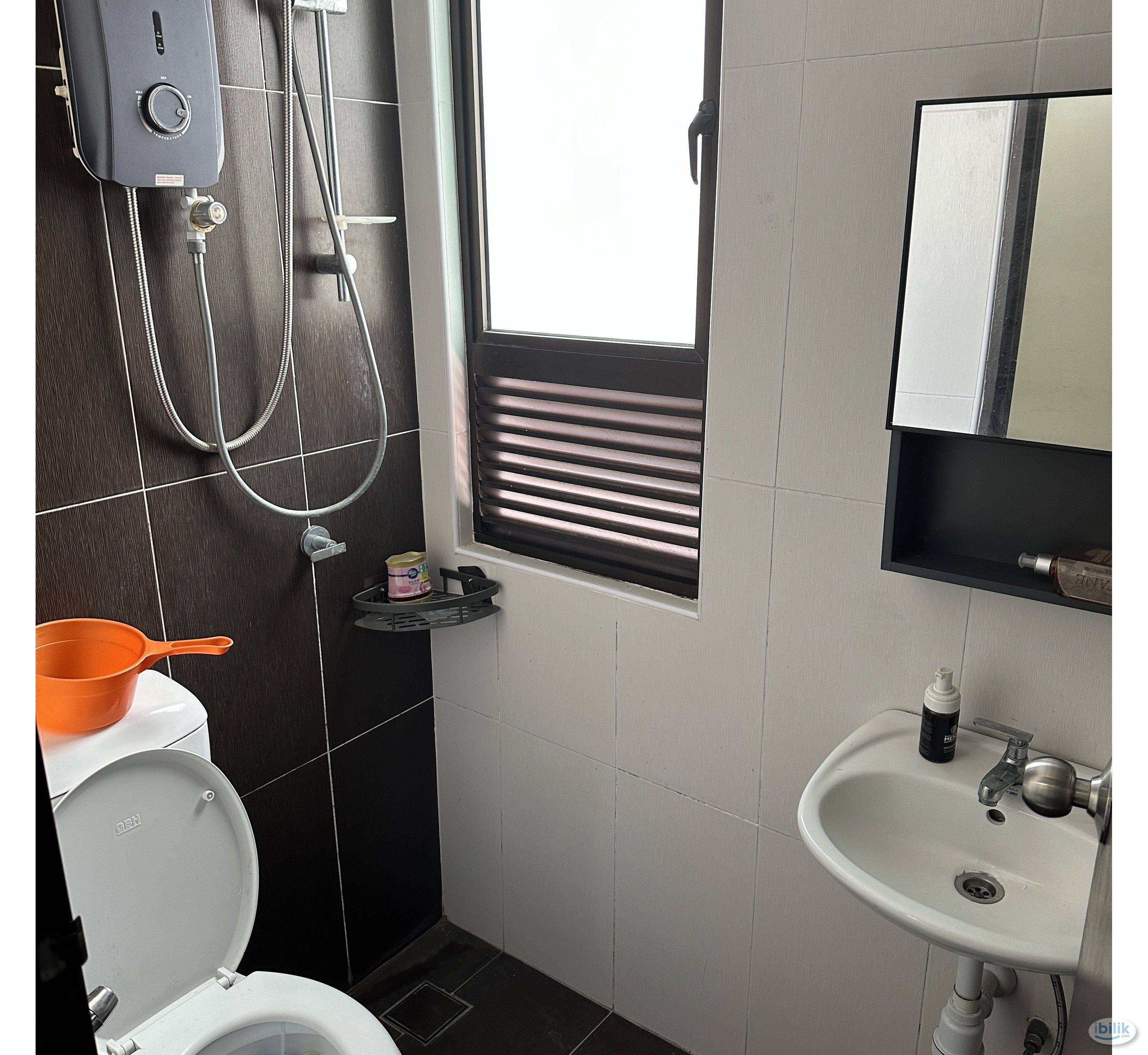 Master Room at The Heights Residence @ Taman Muzaffar Heights, Ayer Keroh - Image 2