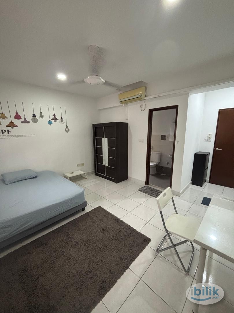 Master Room at Perdana Emerald, Damansara Perdana - Image 1