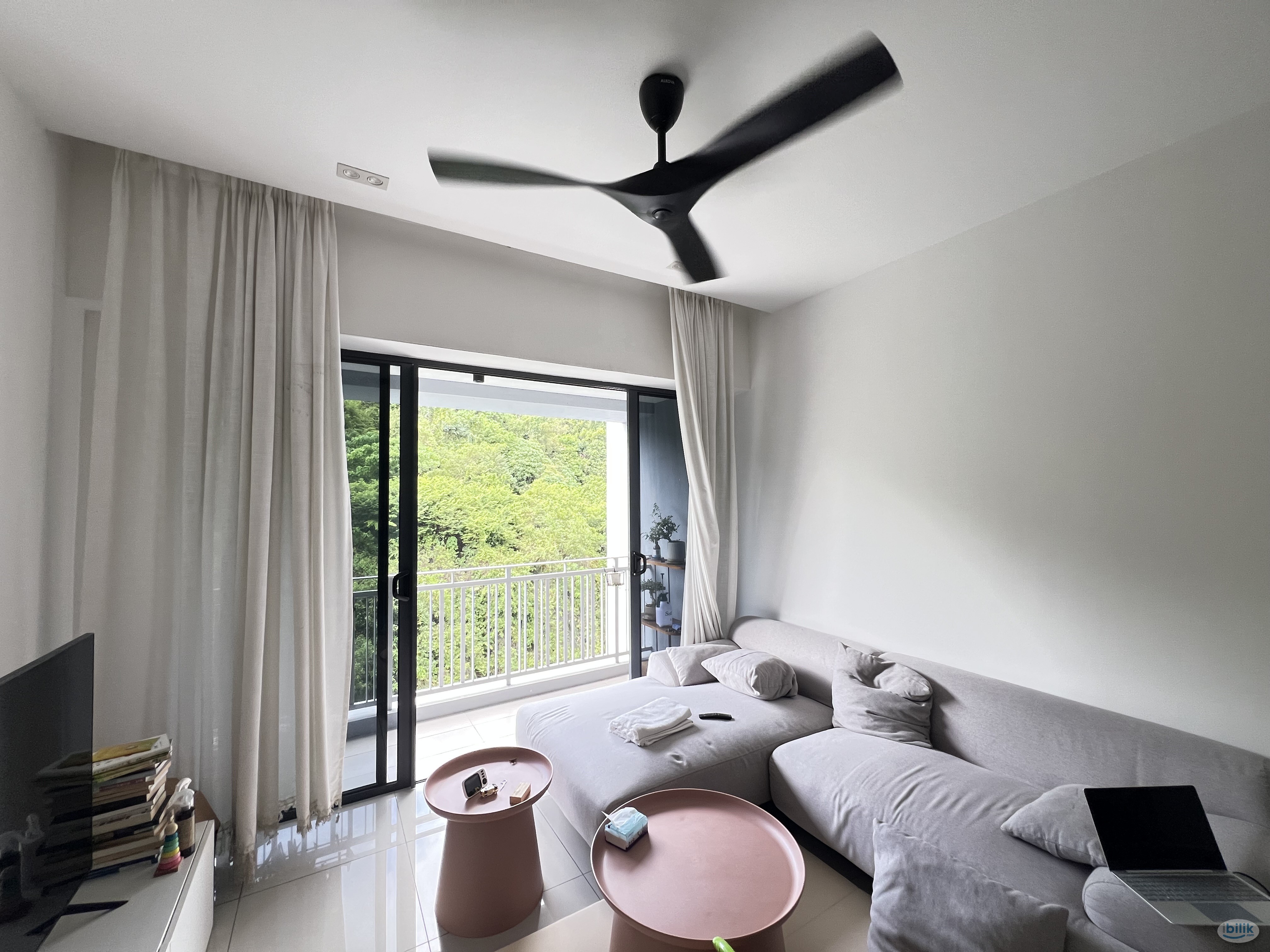 Middle Room at Setia Sky Vista, Relau - Image 5