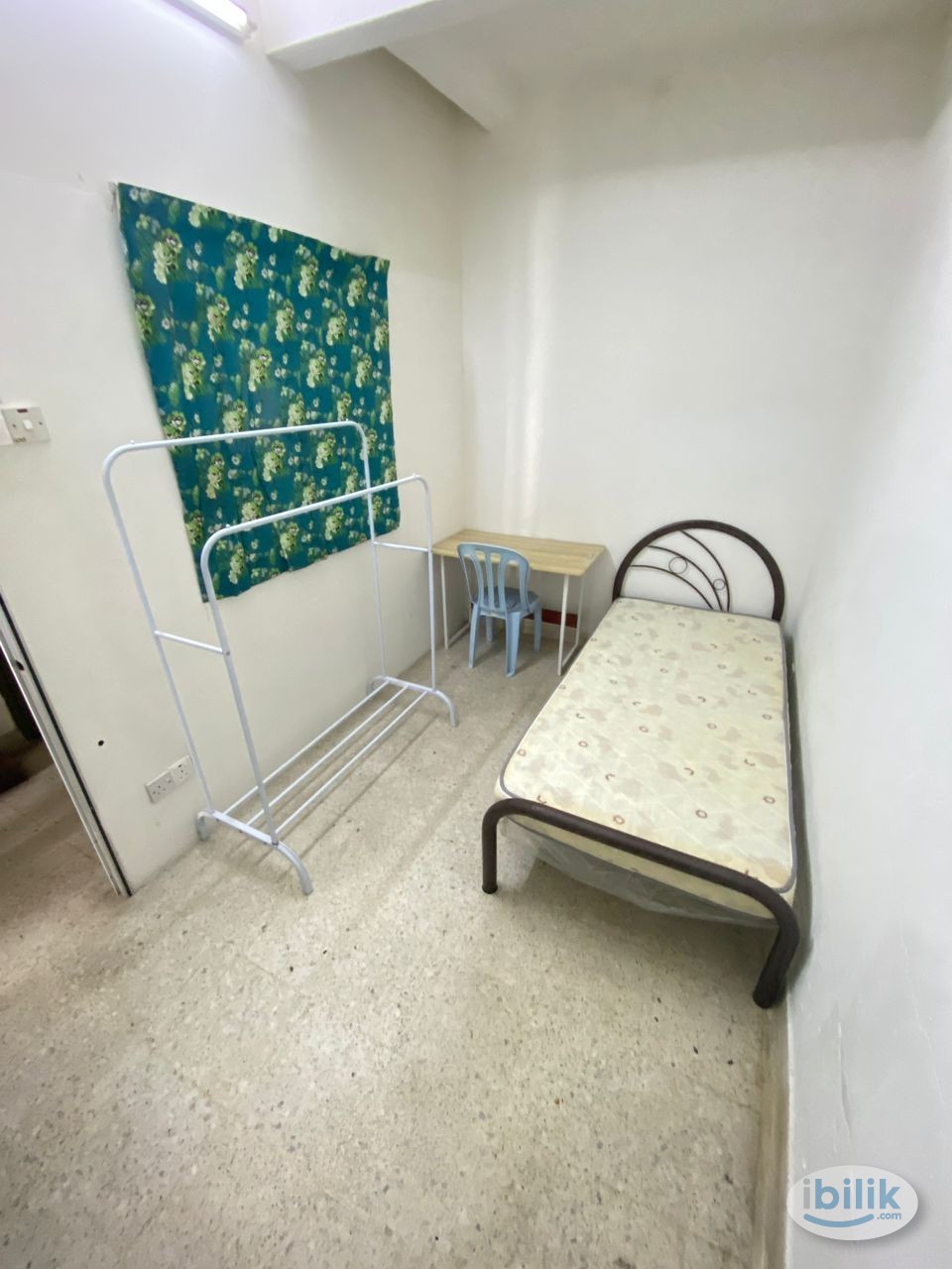 🤗Comfortable MIDDLE ROOM @ SS2 🤗 🔥MOVE IN IMMEDIATELY🔥🔥🌈FULLY FURNISHED ROOM🌈 - Image 1