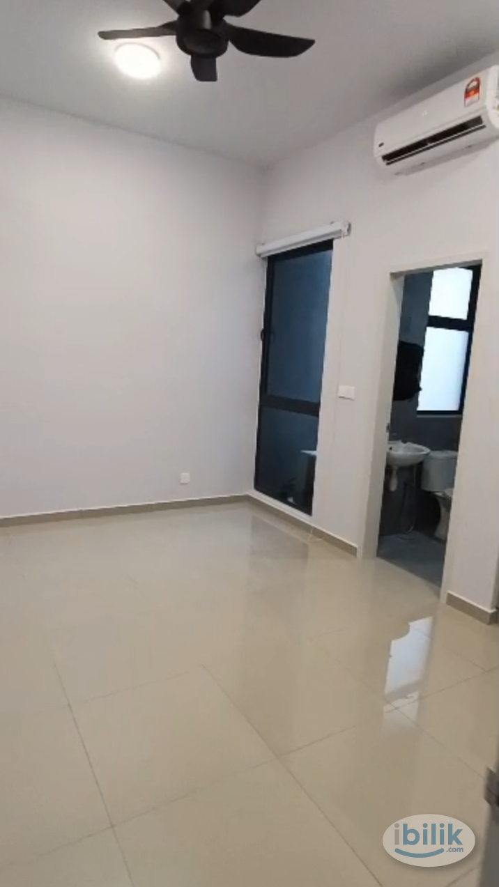 Move in Ready Dual Key Concept with Private Bedroom, Bathroom & Kitchen - Image 1