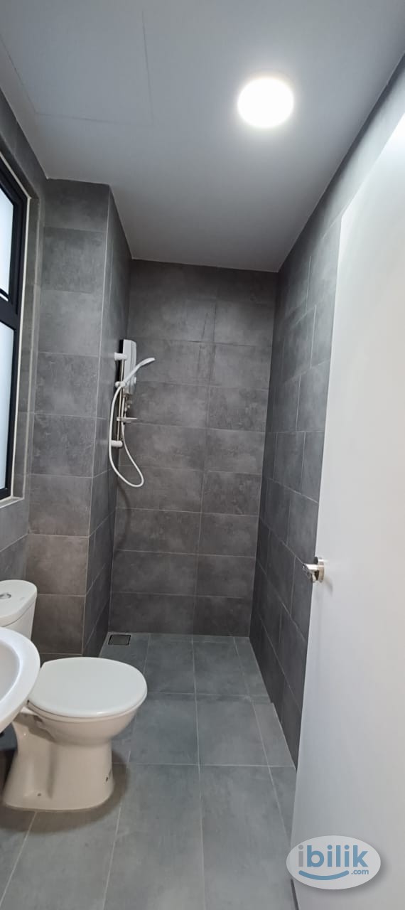Move in Ready Dual Key Concept with Private Bedroom, Bathroom & Kitchen - Image 2