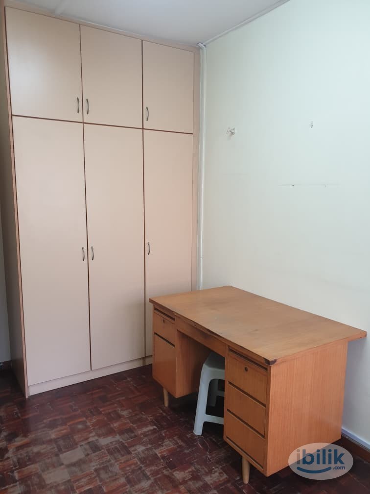 Middle Room at Taman Bukit Kajang Baru, Kajang - Image 3