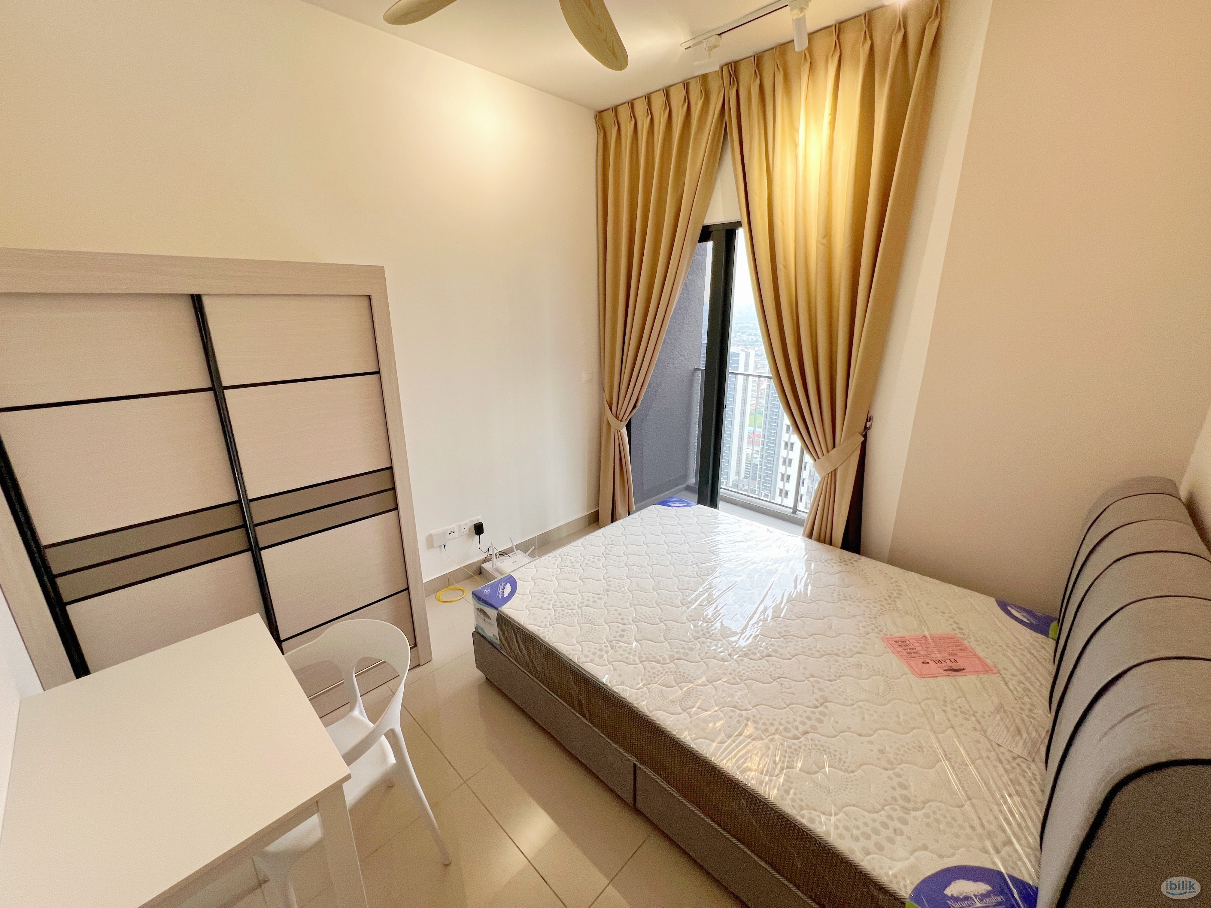 MLUNA 750 BALCONY ROOM - Image 2