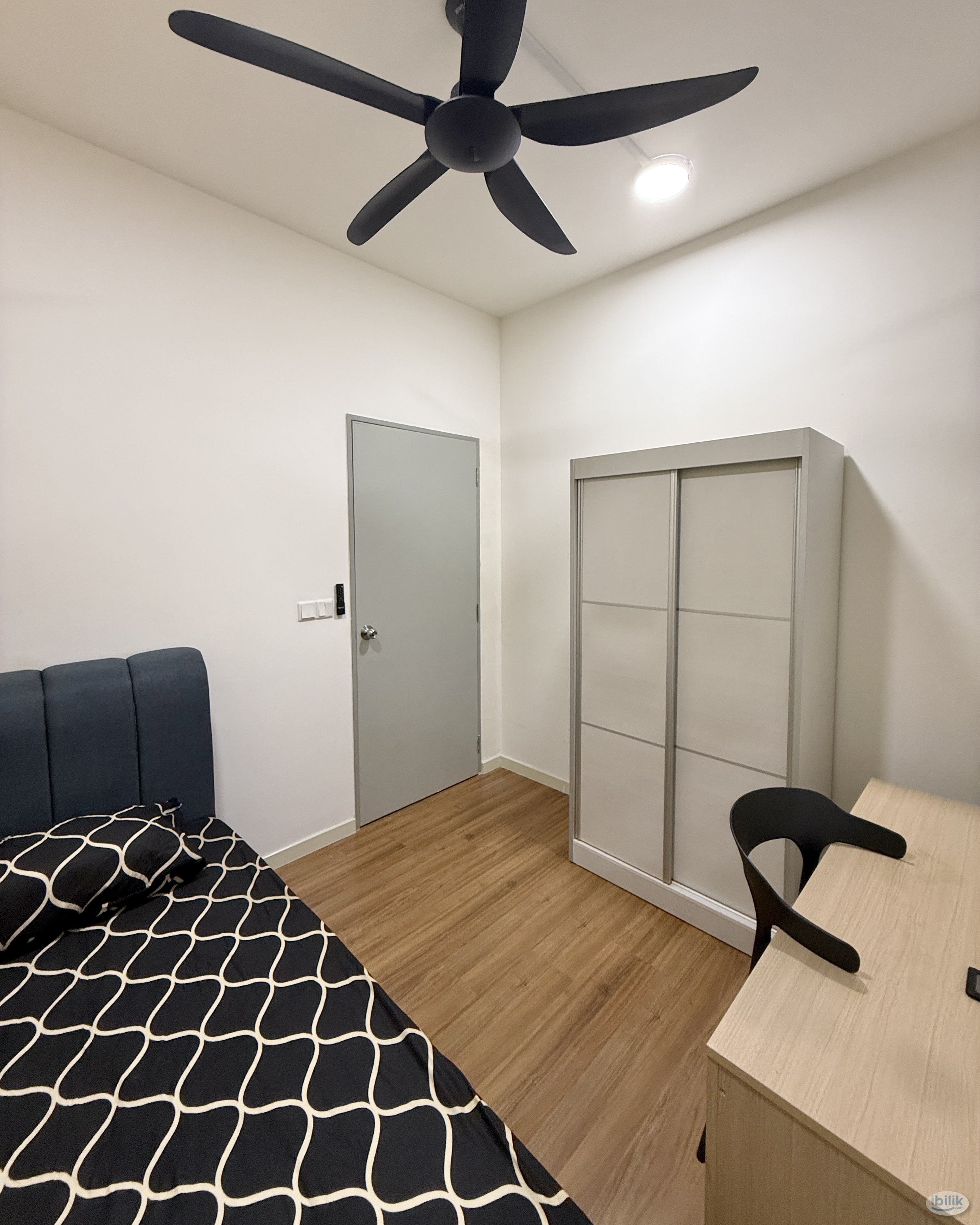 5 MINS WALK TO MRT/LRT MALURI🚇READY TO MOVE IN❗Single Room at M Vertica KL City Residences, Cheras - Image 1