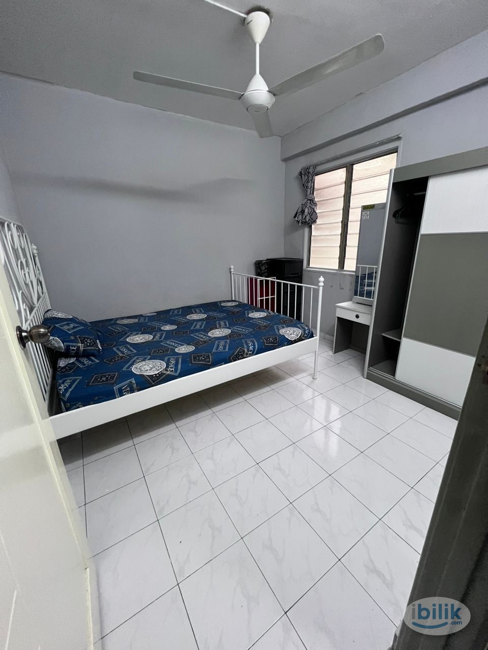 Middle Room at Cendana Apartment, Bandar Sri Permaisuri - Image 1