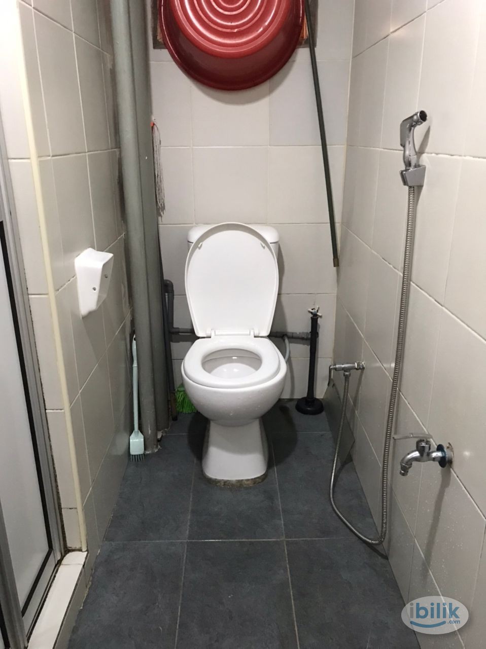 Middle Room at Cendana Apartment, Bandar Sri Permaisuri - Image 2