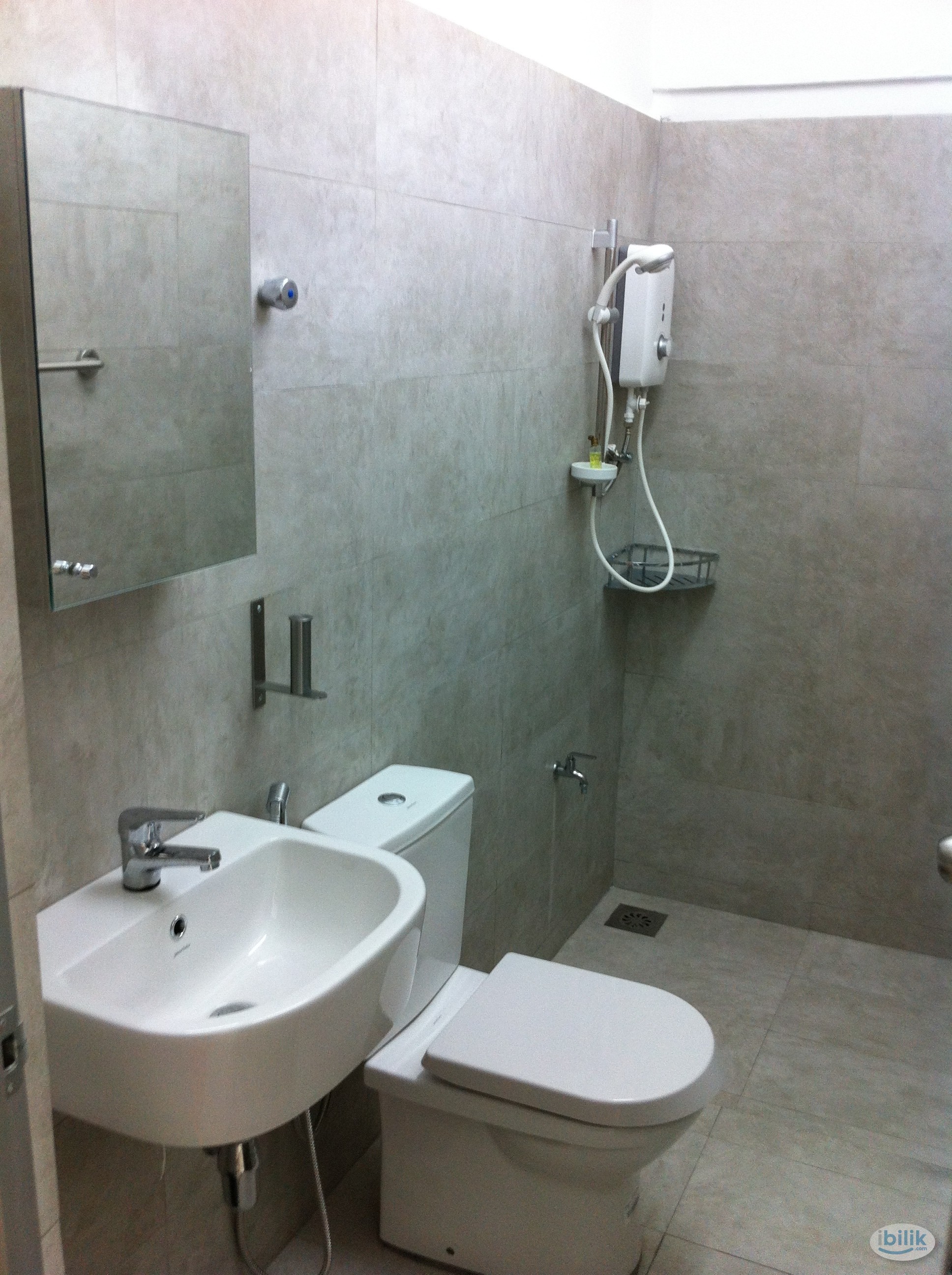 Fully Furnished Cozy Room Near Paramount LRT. Petaling Jaya - Image 3