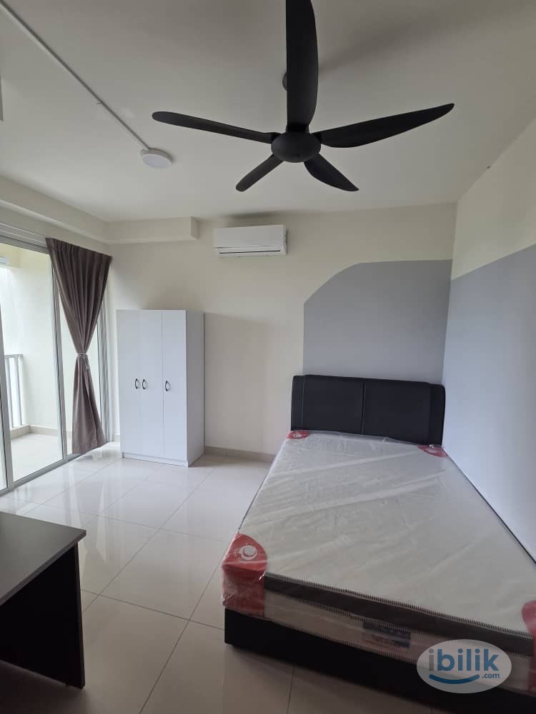 Middle Room at Damansara Damai, Petaling Jaya - Image 1