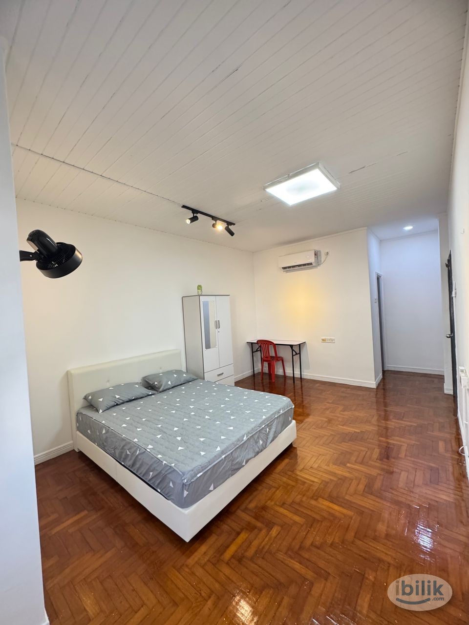 Bungalow Master Room for Rent Greenlane Jelutong near GH Hospital - Image 1