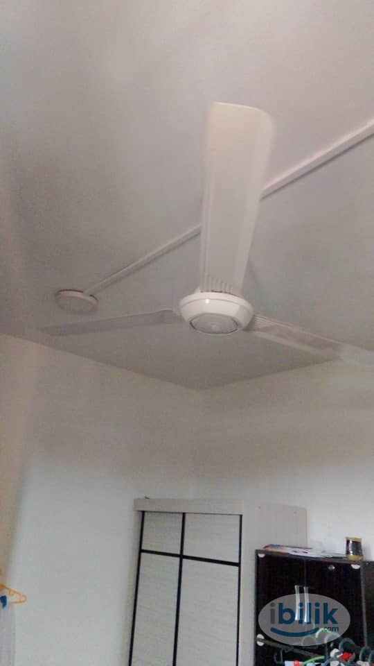 Middle Room at Kota Damansara, Petaling Jaya - Image 4