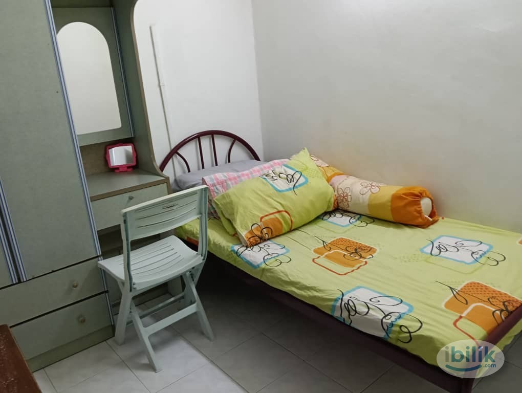 Single Room at Springfield Condo in Sungai Ara - Available immediately. No owner stay - Image 1