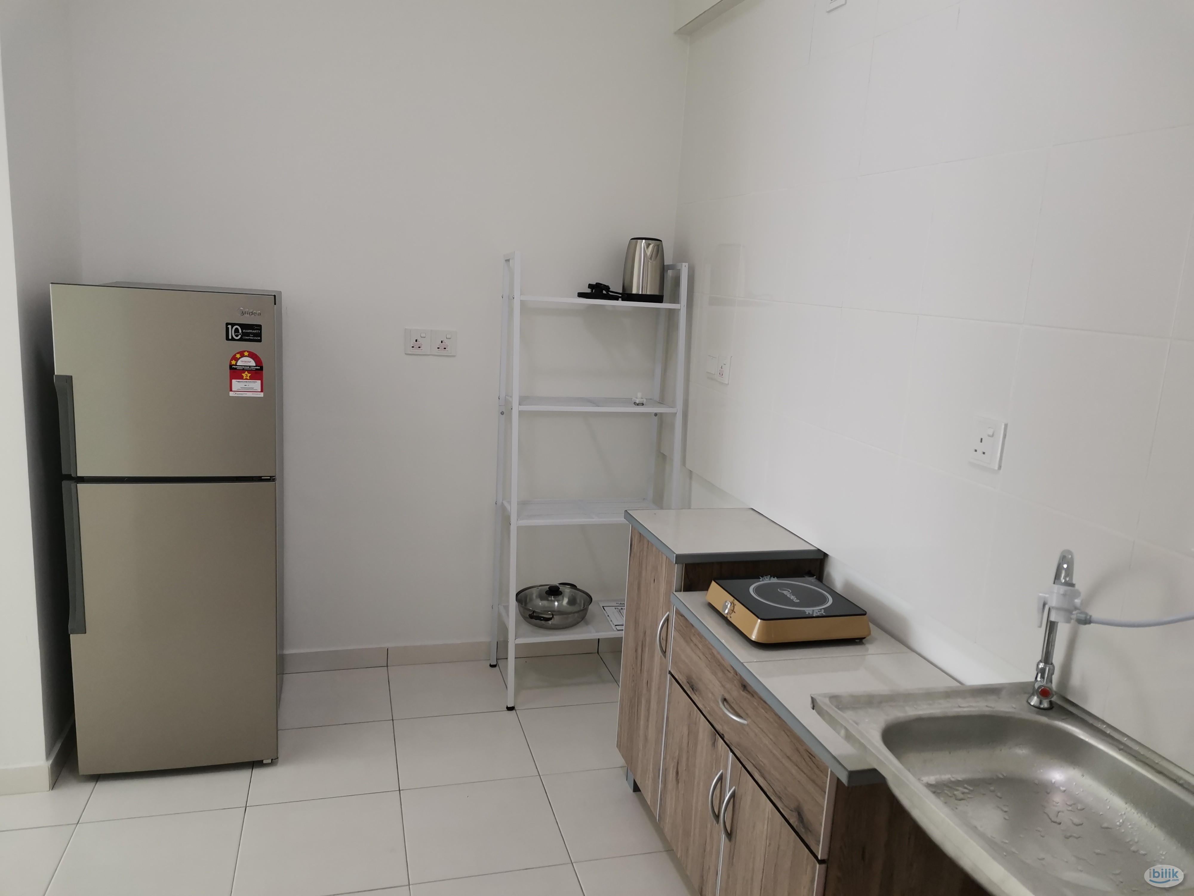 i-Santorini Aircond Furnished Middle Room included utilities - Image 5