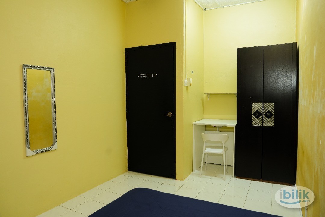 BILIK MIDDLE UNTUK DISEWA - TAMAN DAHLIA BANDAR BARU SALAK TINGGI - Image 1