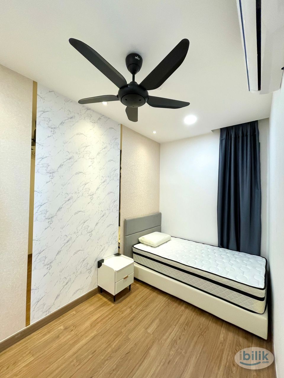 Fully Furnished with Interior Design Medium Bedroom For Rent - Image 1