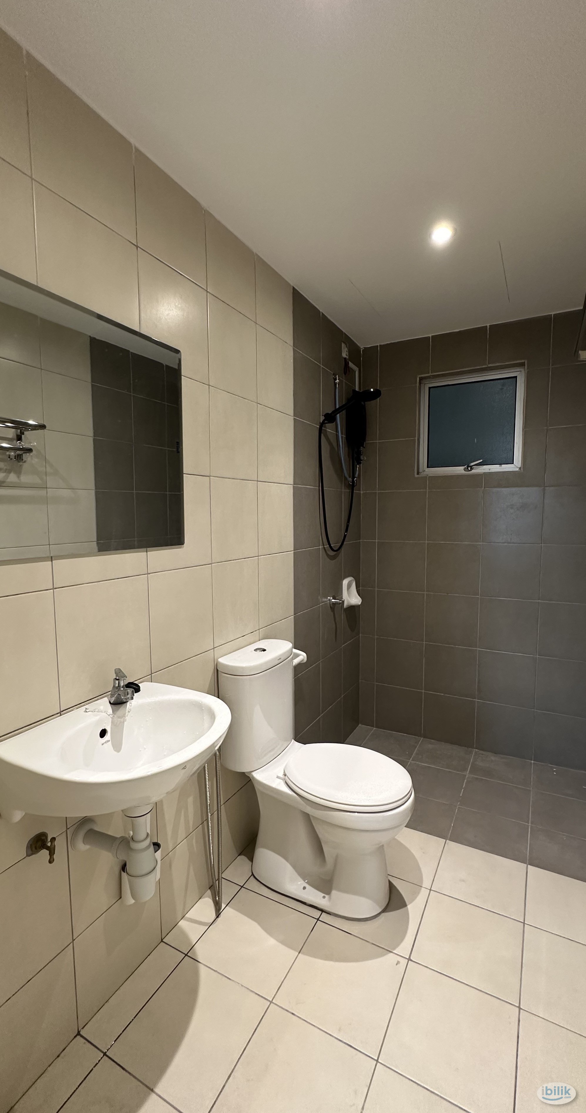 Master Room at Kiara Kasih @ Mont Kiara / Segambut , Female Unit , 1+1 depo only - Image 3