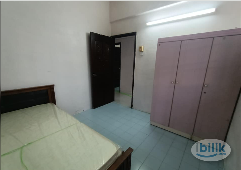Middle Room at Villa Kejora, Relau - Image 1