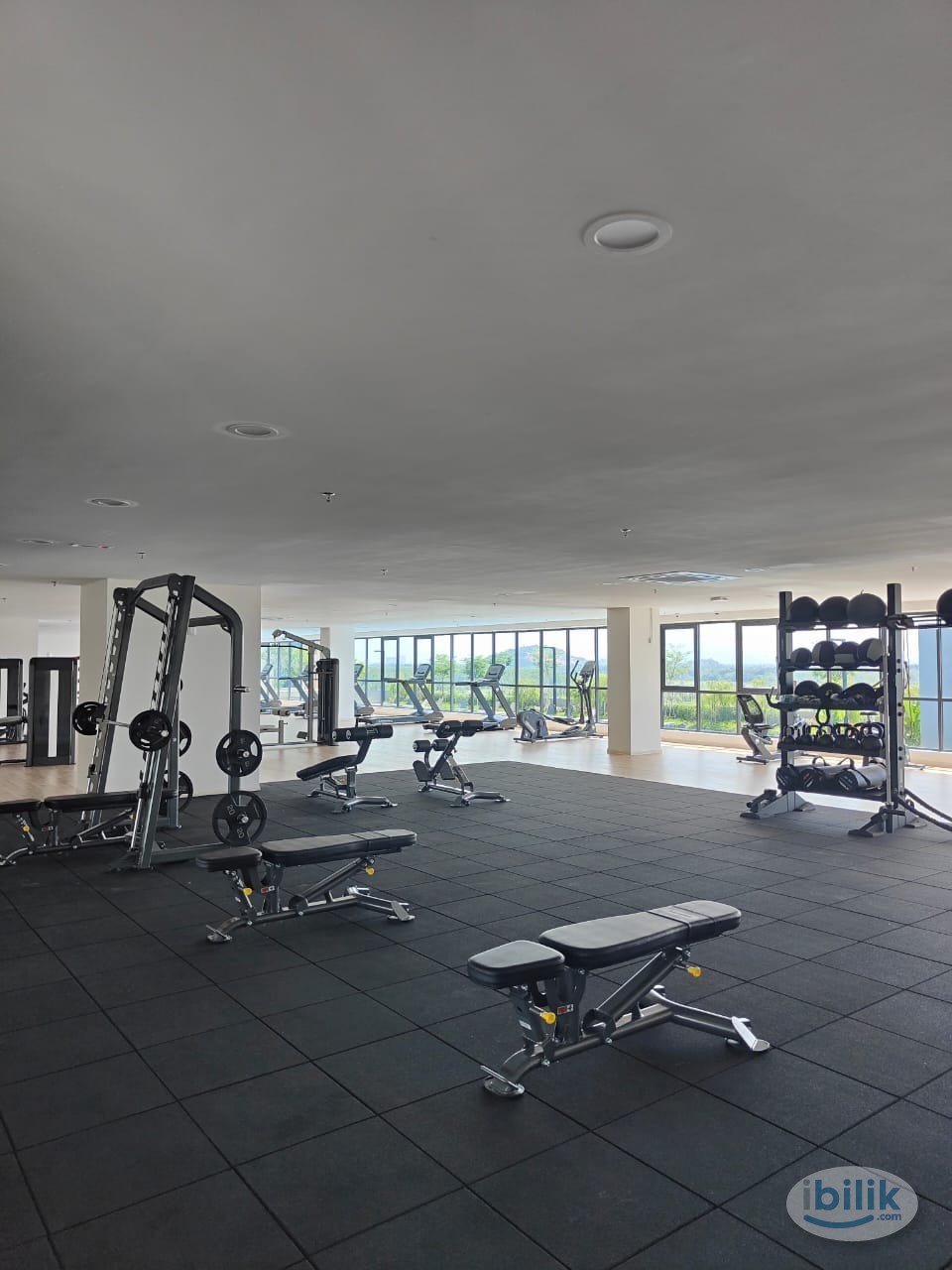 Master Room at Sinaran Residences, Bandar Cassia - Image 5