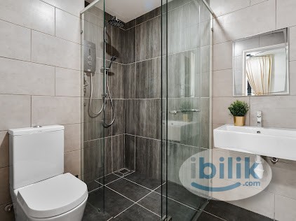 Exclusive Fully Furnished Master Room with Private Bathroom, Walking Distance MRT - Image 4