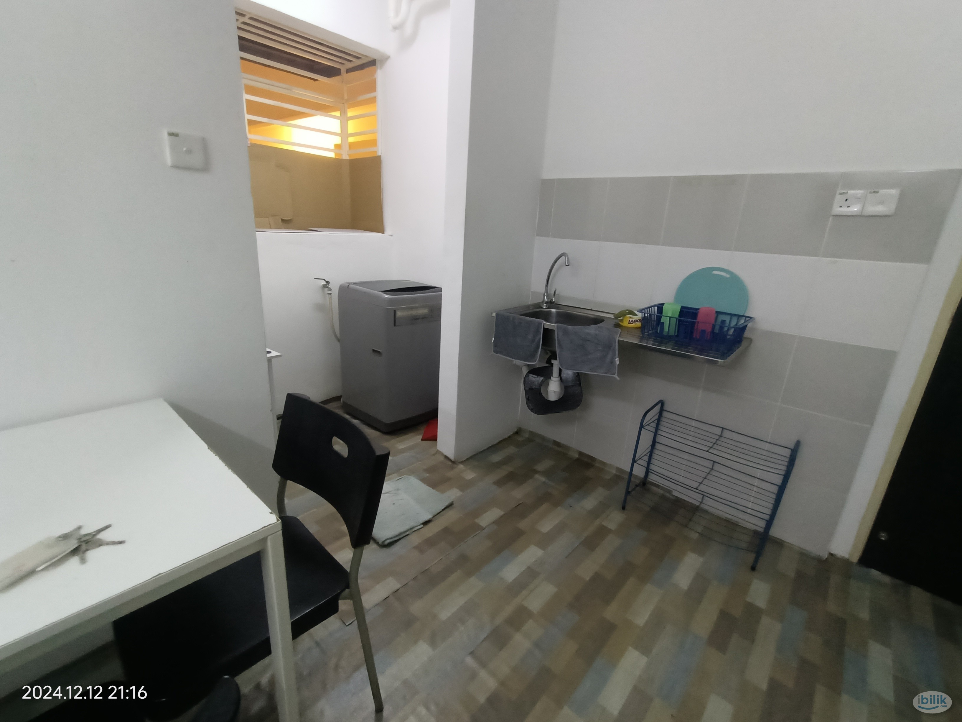 Middle Room at Idaman Selasih, Sungai Ara, Bayan Lepas, near Fiz Zone - Image 4