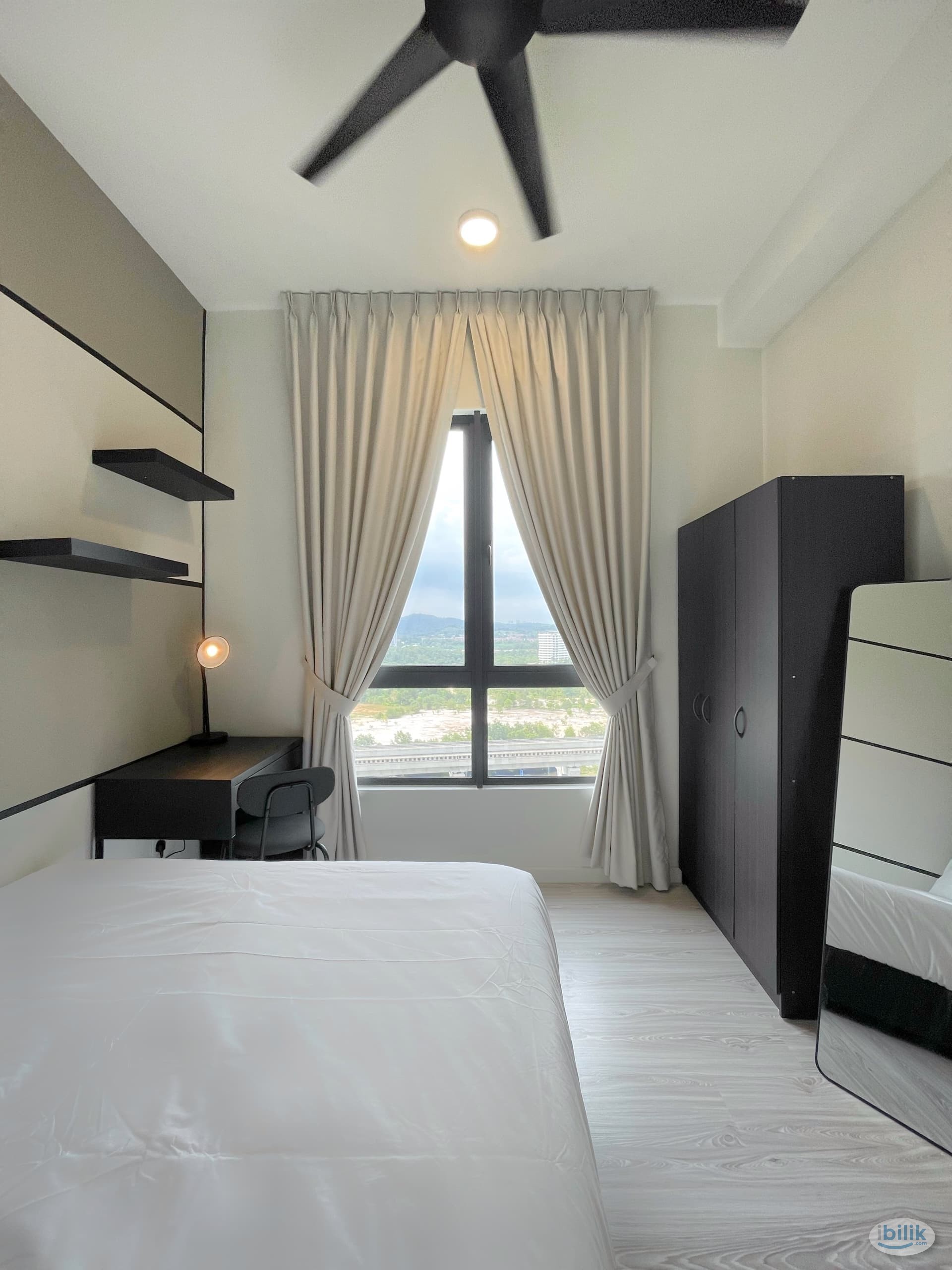 Middle Room | Meta Residence| 300 metres to MRT Putra Permai - Image 2