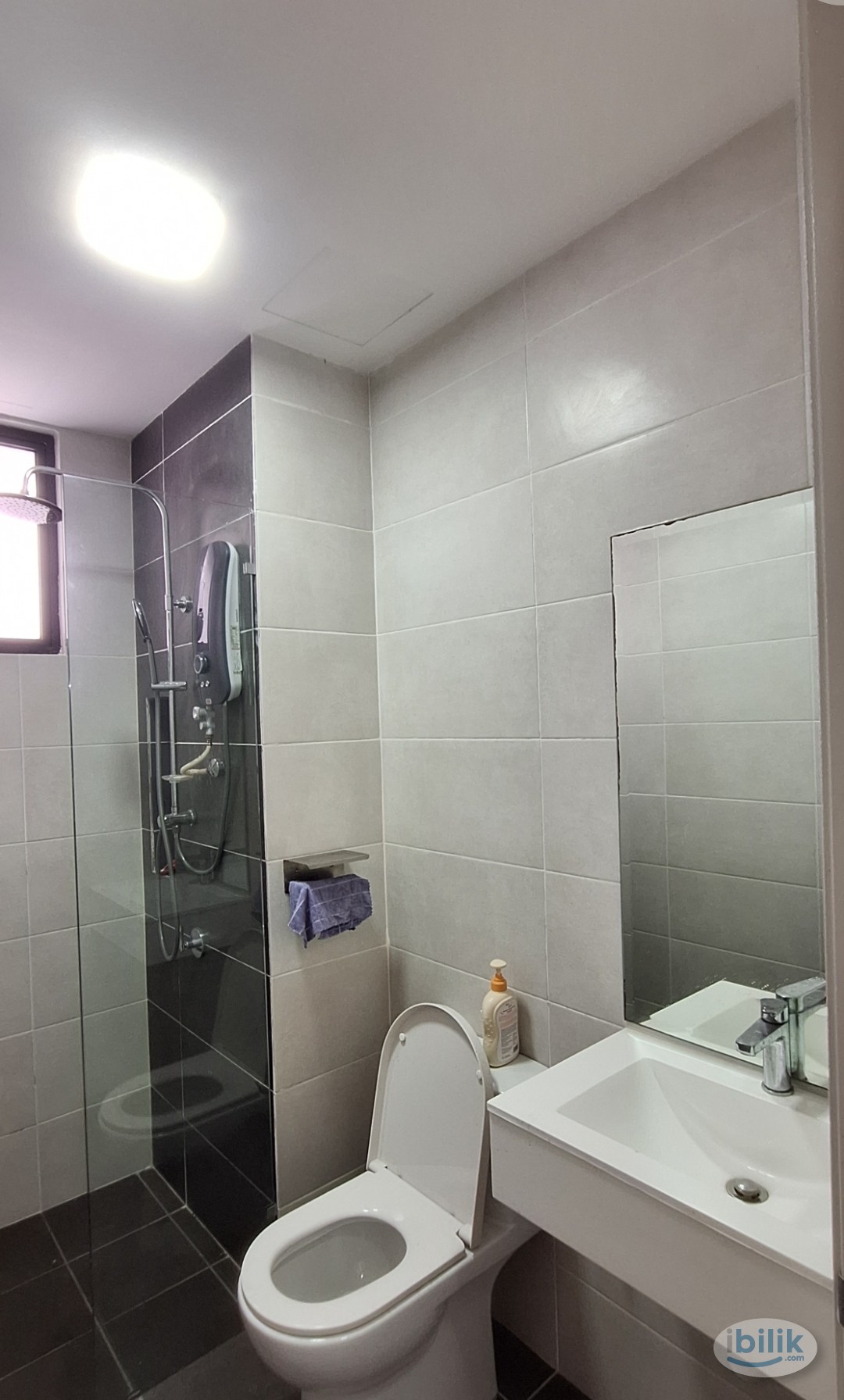 Middle Room at PV9 Residence, Setapak - Image 2