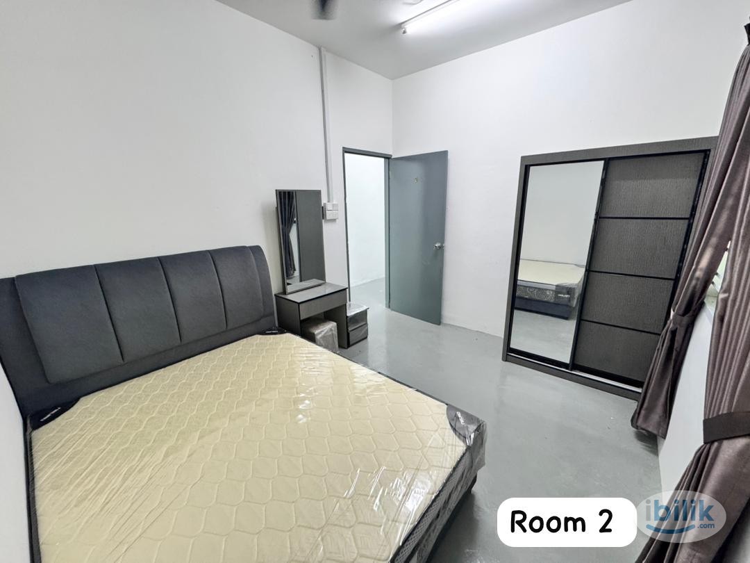 JB Town Jalan Kemaman Room For Rent / Near CIQ - Image 1