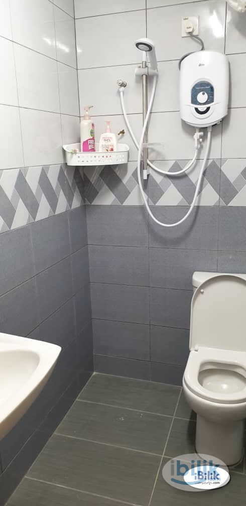 Middle room available for rent in SS15 near Inti Subang Jaya - Image 4