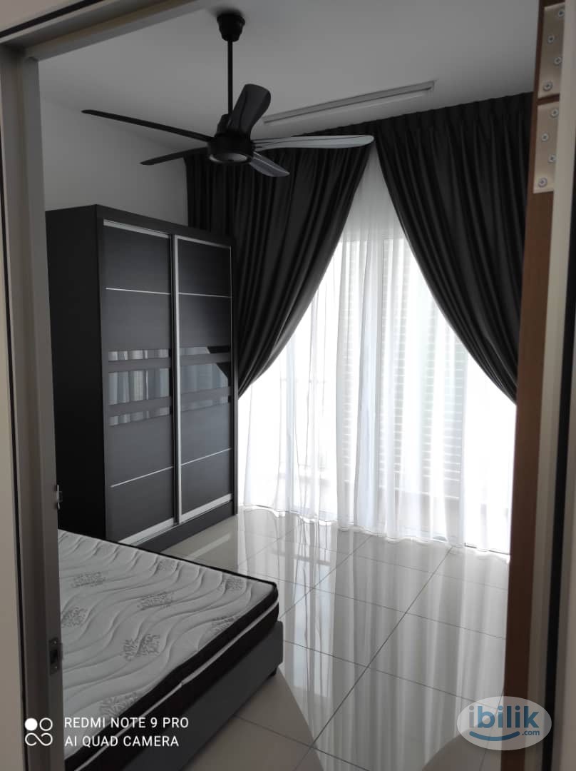 Middle Room at Bayan Lepas, Penang - Image 1