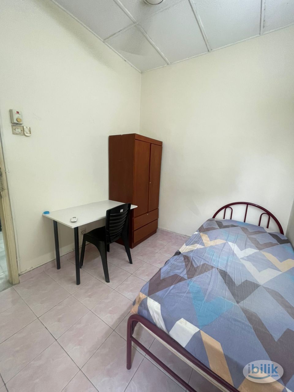 💯💯Hot Area nearby LRT Station🚅🚅 Single Room at SS15, Subang Jaya - Image 3