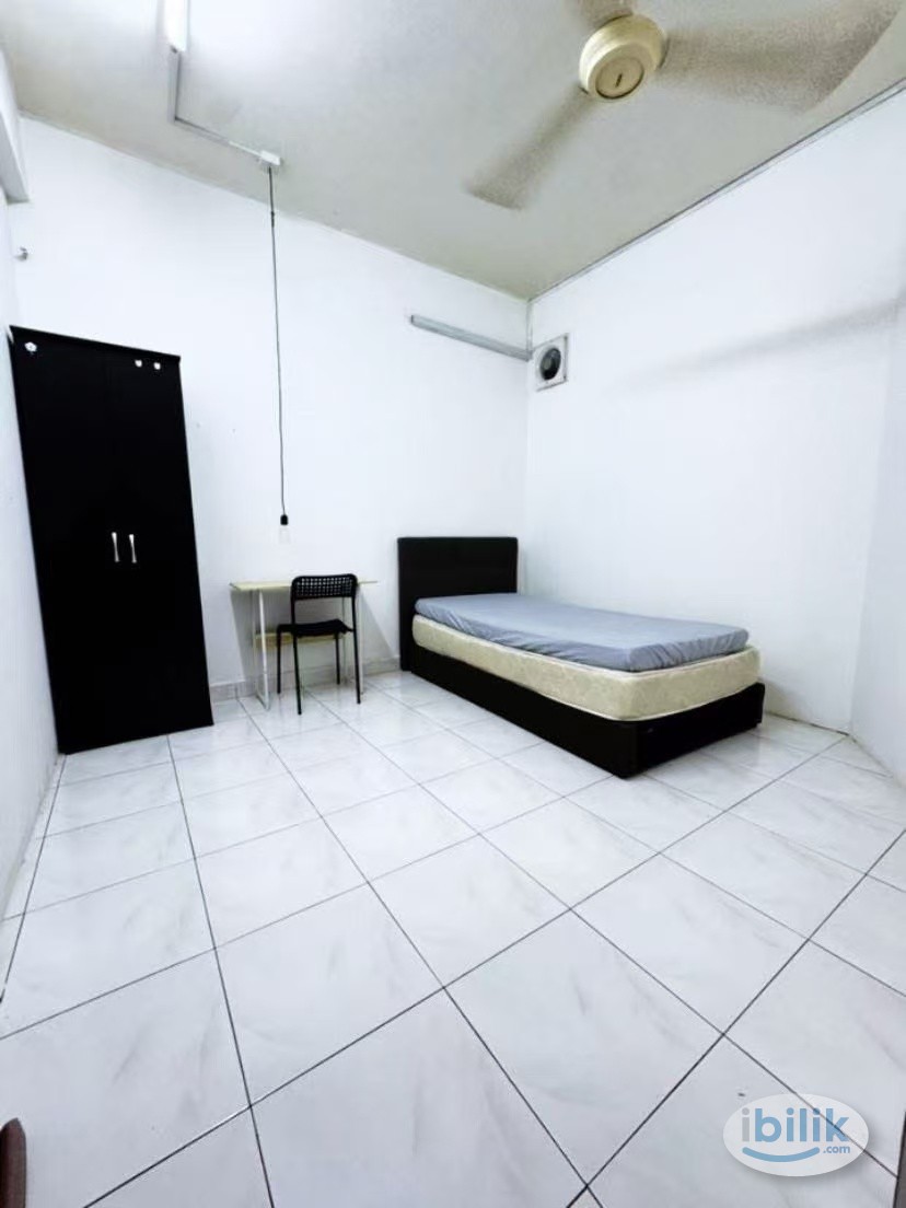 💰 ZERO DEPOSIT! 🌸 [FEMALE-ONLY | FULLY FURNISHED ROOM] 🏠 | Near MRT Bandar Utama 🚇 & 1 Utama Shopping Centre 🛍️ | ✨ Safe - Image 2