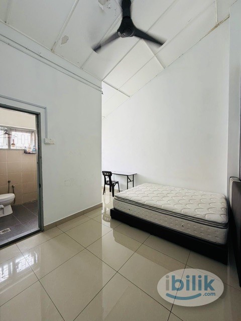 Medium Room For Rent At SS2, Petaling Jaya - Image 1