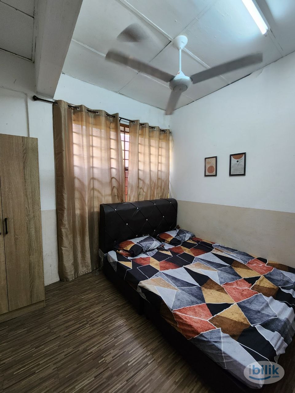 Queenbed Room with window at Larkin, Johor Bahru - Image 1
