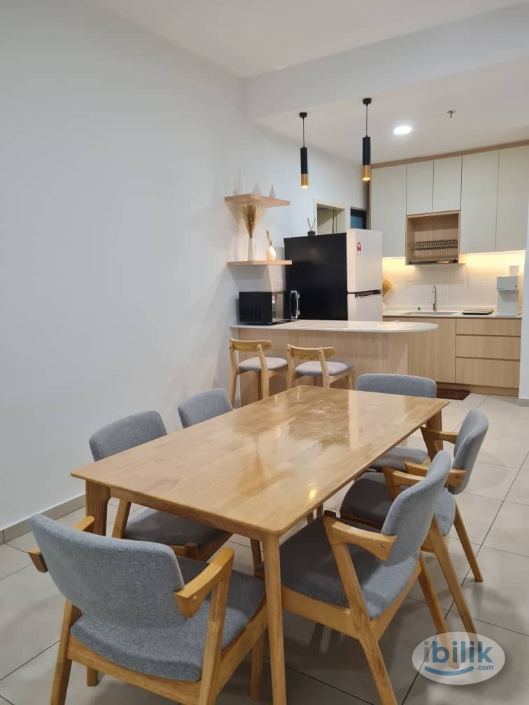 Middle Room at Meta Residences Putra Permai, Seri Kembangan - Image 3