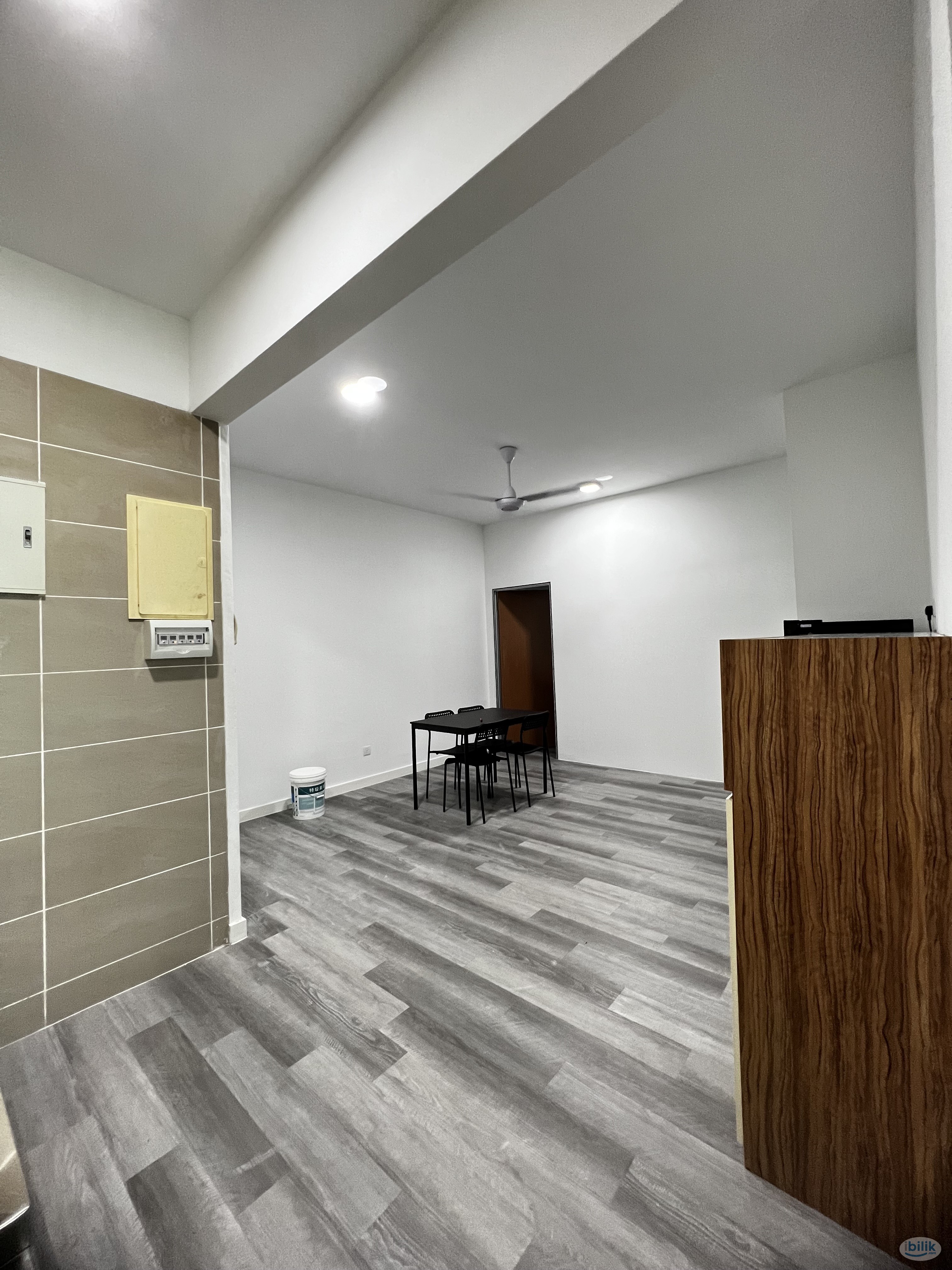 Double / Twin Bed Room with Balcony @ EPIC RESIDENCE, Taman Suria Muafakat, Johor Bahru. Good Room! Good Value! - Image 3