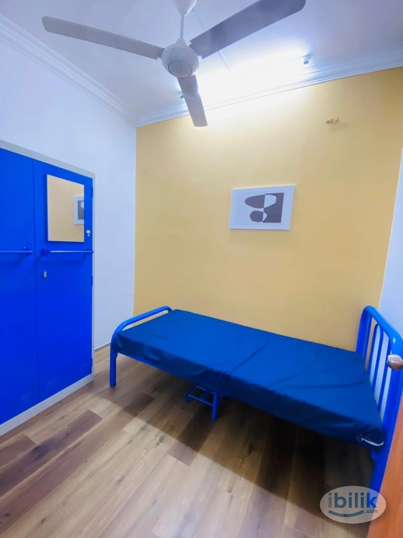 Middle Room at Bandar Sunway, Petaling Jaya - Image 2