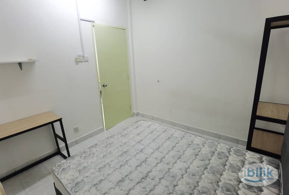Middle Room at Salvia Apartment, Kota Damansara`` - Image 1